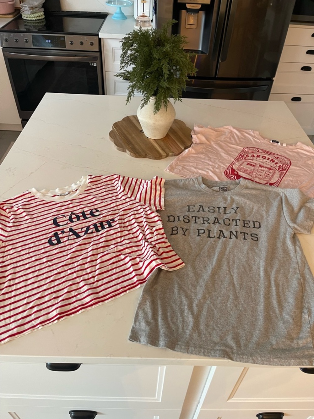 Reitmans Gray 'Easily Distracted by Plants' Kids Tee